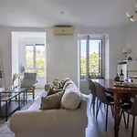 Easo Suits Family Friends סן סבסטיאן