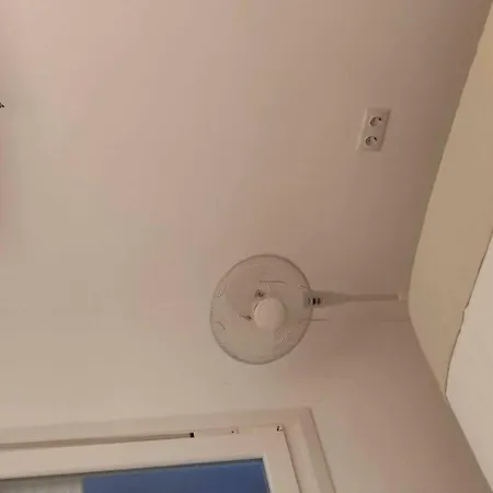 Easo Suits Family Friends Parking סן סבסטיאן