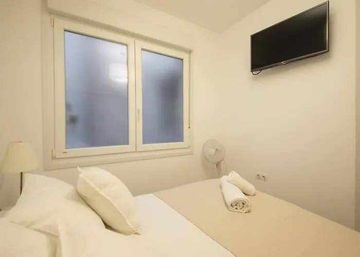 Διαμέρισμα Easo Suits Family Friends + Parking *