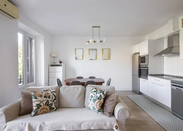 Easo Suits Family Friends + Parking * Σαν Σεμπαστιάν