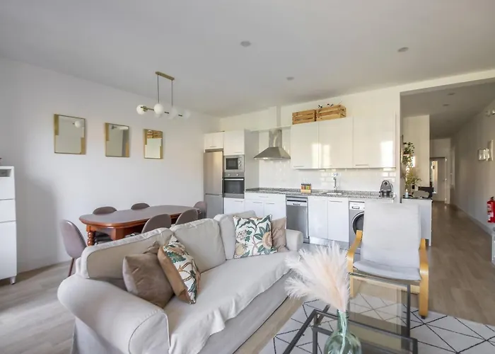 Easo Suits Family Friends + Parking Σαν Σεμπαστιάν