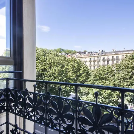 Easo Suits Family Friends + Parking *