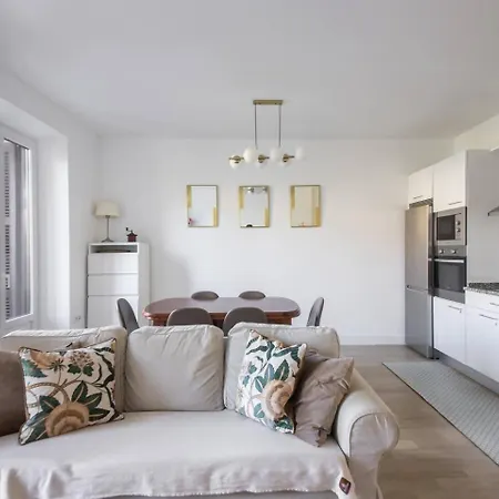 Easo Suits Family Friends Parking * San Sebastian