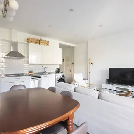 Apartment Easo Suits Family Friends Parking