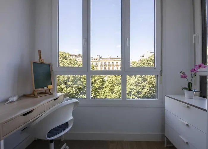 Daire Easo Suits Family Friends + Parking San Sebastián