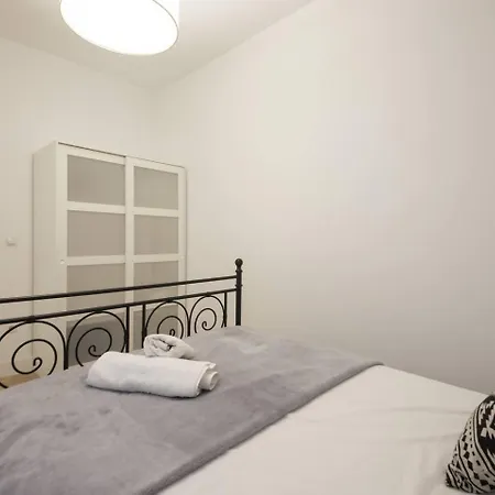 Easo Suits Family Friends Parking Lejlighed